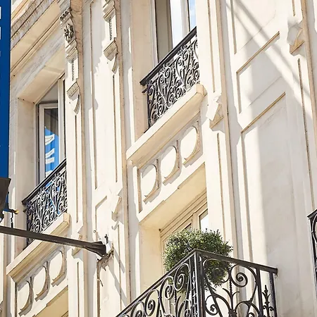 Hotel Cervantes By Happyculture 3*